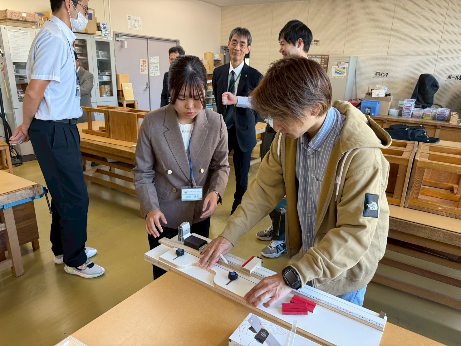 大谷先生による一発カット治具の説明