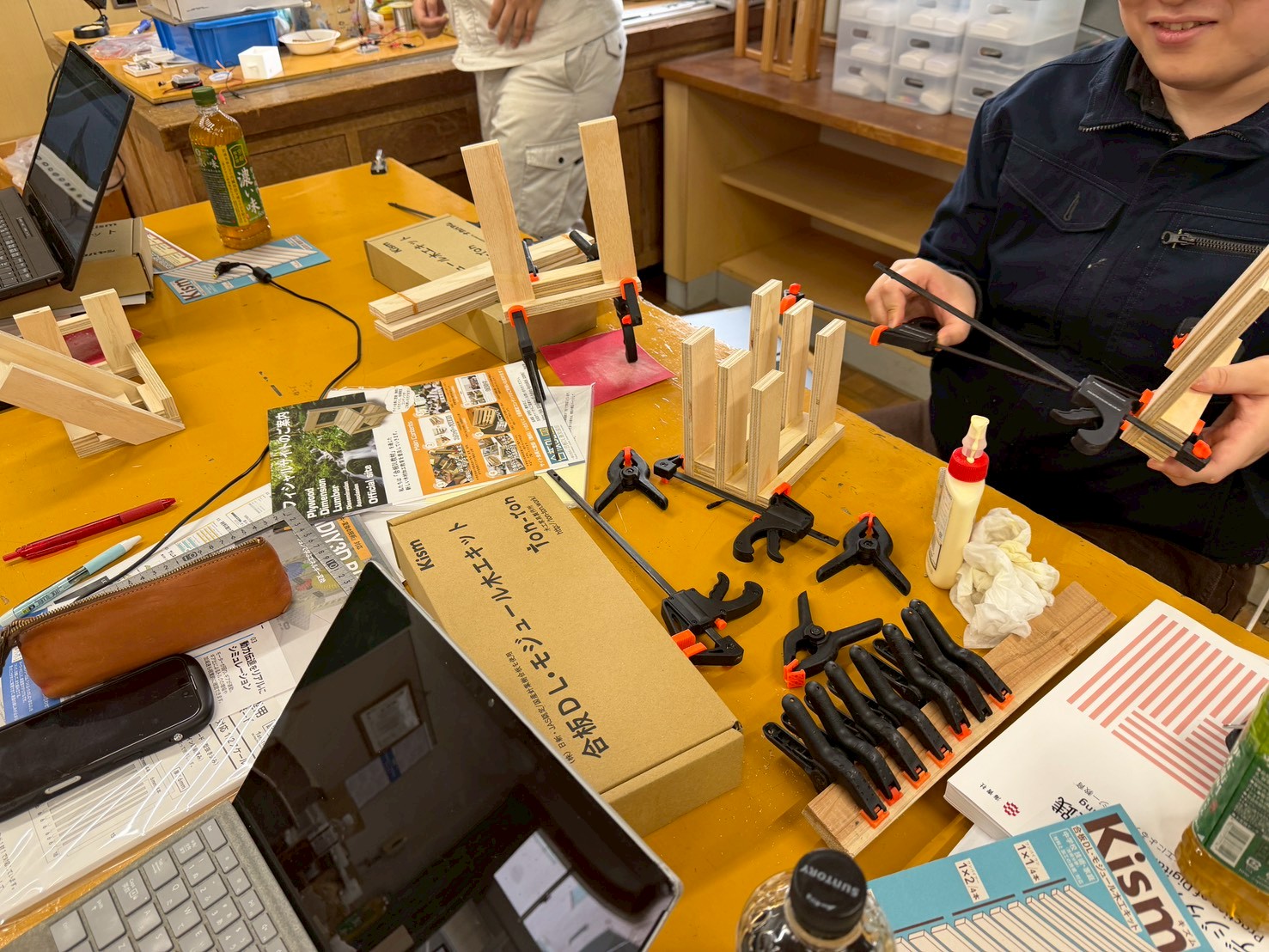 合板DL教材を使った製作の様子